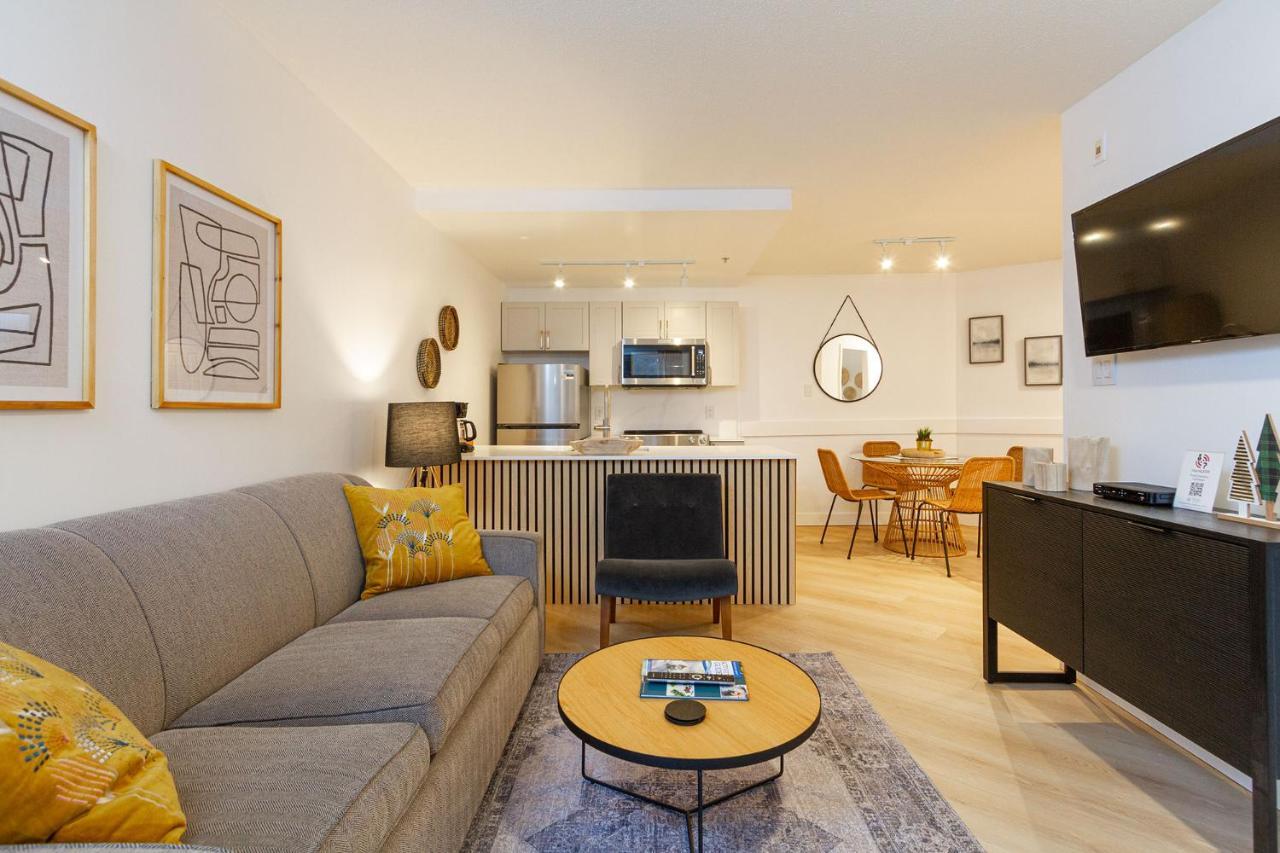 Newly Renovated Suite In Whistler Village Sleeps 4 Buitenkant foto