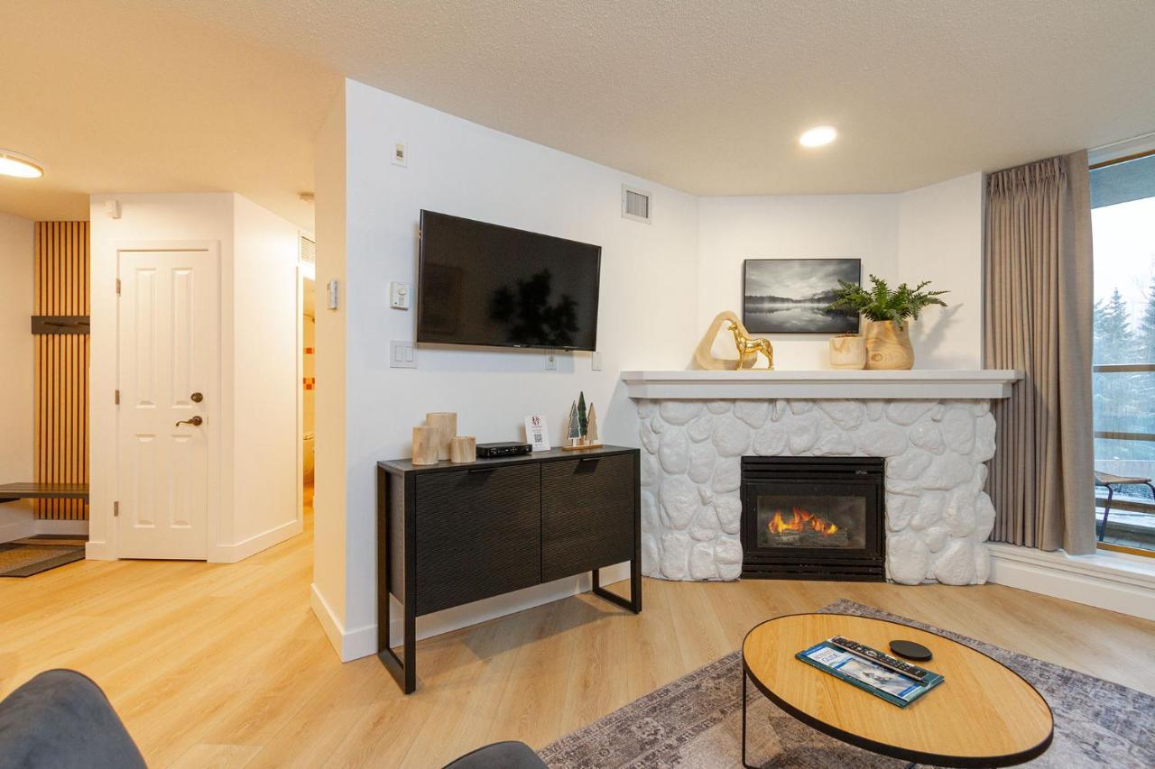 Newly Renovated Suite In Whistler Village Sleeps 4 Buitenkant foto